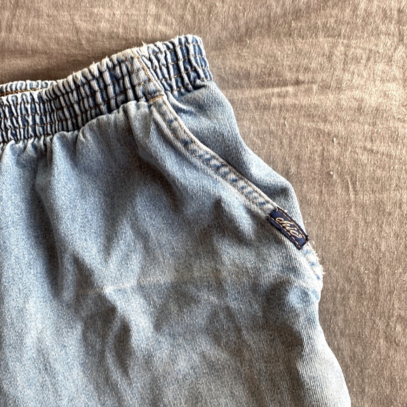 Vintage Chic Denim Shorts - Picture 2 of 5